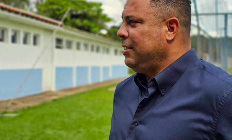 Ronaldo e Roberto Carlos anunciando SAF da Inter de Limeira