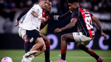 Corinthians em campo durante o jogo
