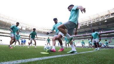 Palmeiras em ação durante treino