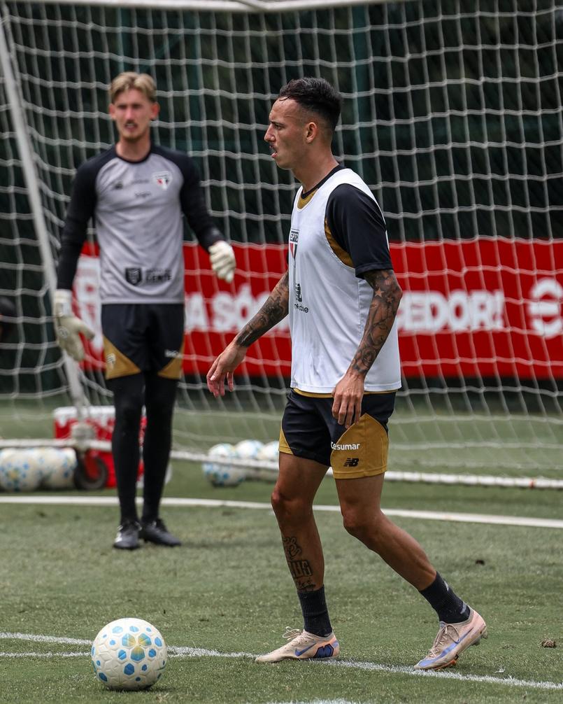 Treinos do São Paulo antes do jogo contra Mirassol