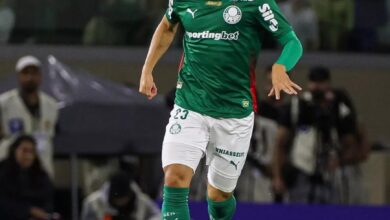 Raphael Veiga em ação pelo Palmeiras