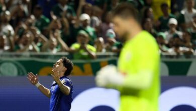 Jogadores do Palmeiras comemorando gol