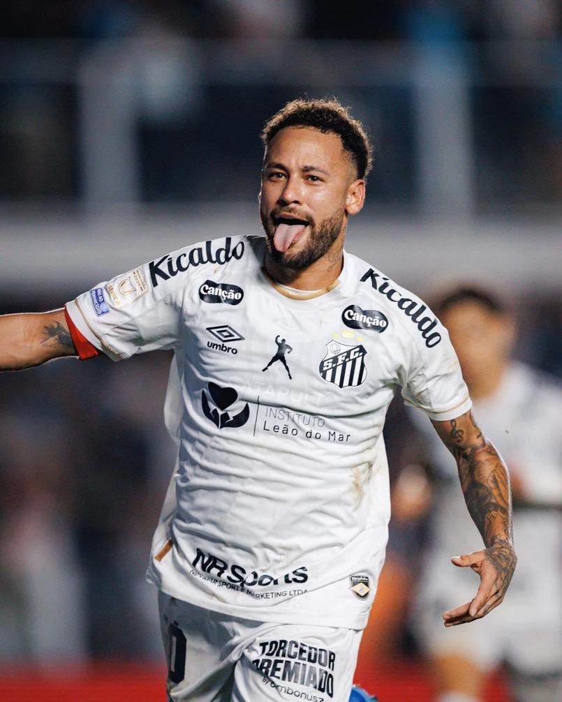 Neymar em campo pelo Santos