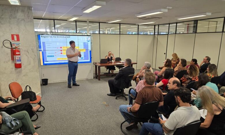 Gestores participando de capacitação sobre estágio probatório