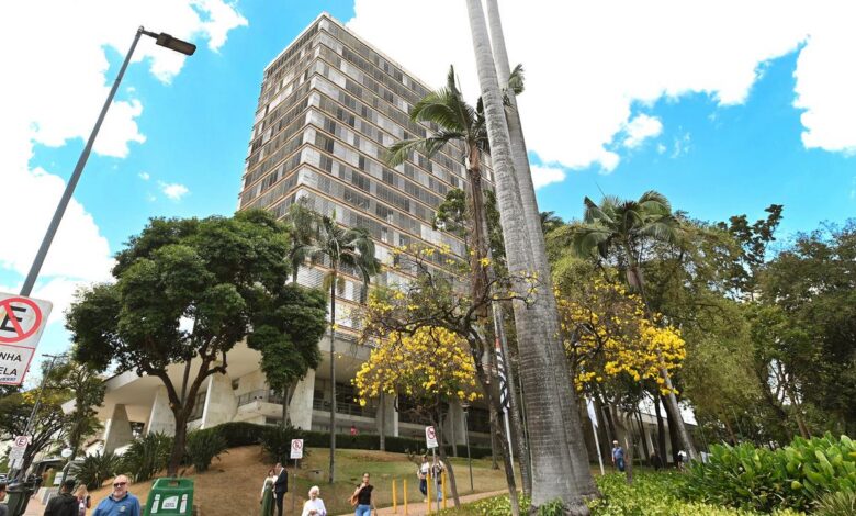chamamento para implantação de três abrigos com até 20 vagas cada