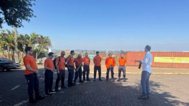 Participantes em visita técnica ao Centro de Recursos Meteorológicos e capacitações com profissionais da Saúde e Defesa Civil