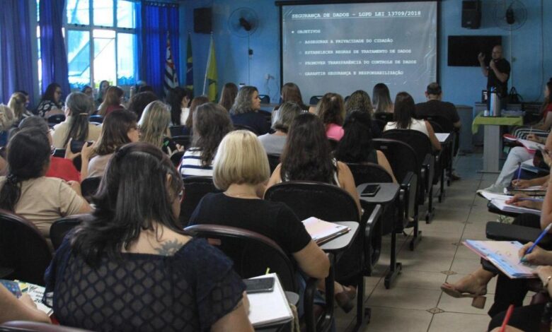 Educação de Hortolândia reúne gestores da rede municipal e parceiras para orientar sobre LGPD e Segurança Digital nas escolas