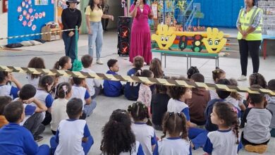 Equipe de educação no trânsito da Prefeitura de Hortolândia participa de ação em unidade de ensino na Vila Real