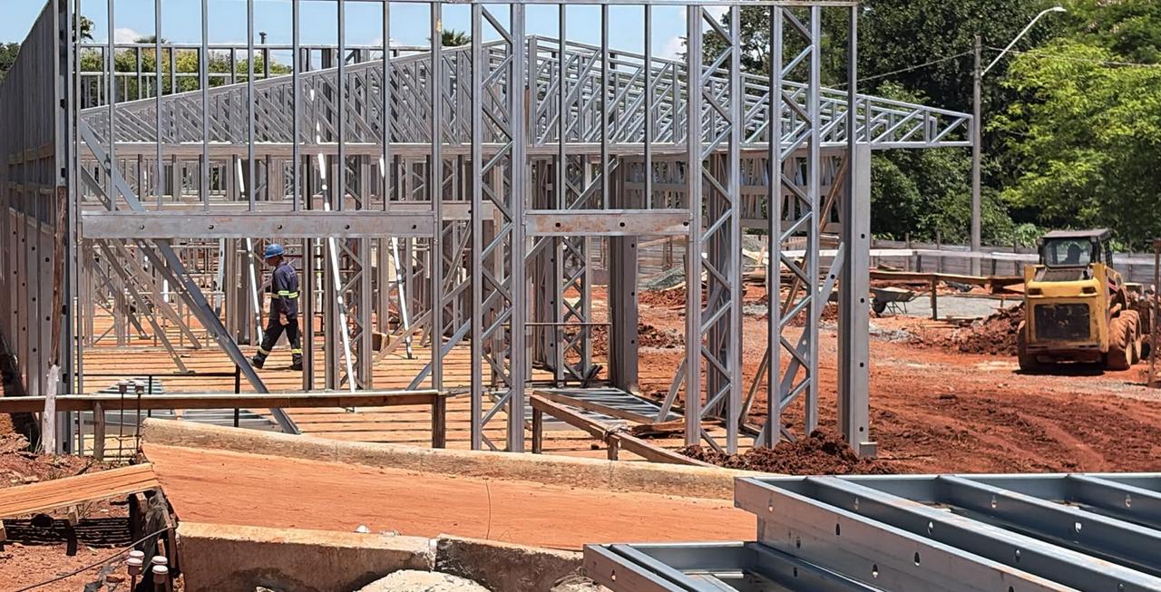 Estrutura metálica instalada na área do Ceprocamp da região do São Marcos