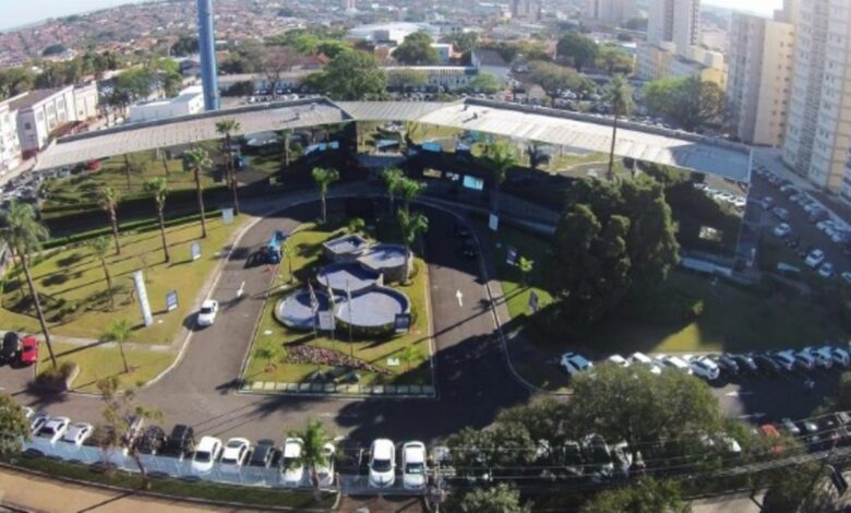 Jardim dos Espelhos área de lazer funcionando das 6h30 às 20h