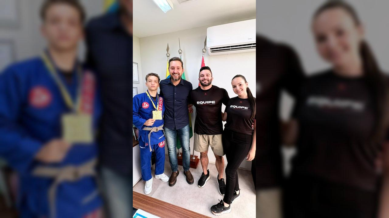 Hortolandense campeão paulista de jiu-jitsu celebra conquista no Paço Municipal