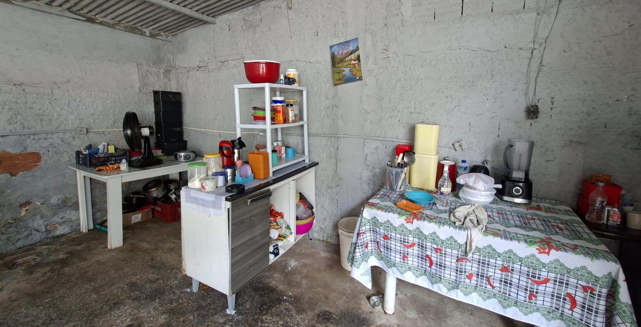 Instalações físicas não tinham condições adequadas de higiene, salubridade, habitabilidade e segurança