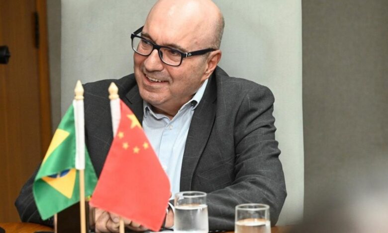 Prefeito Dário Saadi durante viagem que reforça parceria com cidade chinesa