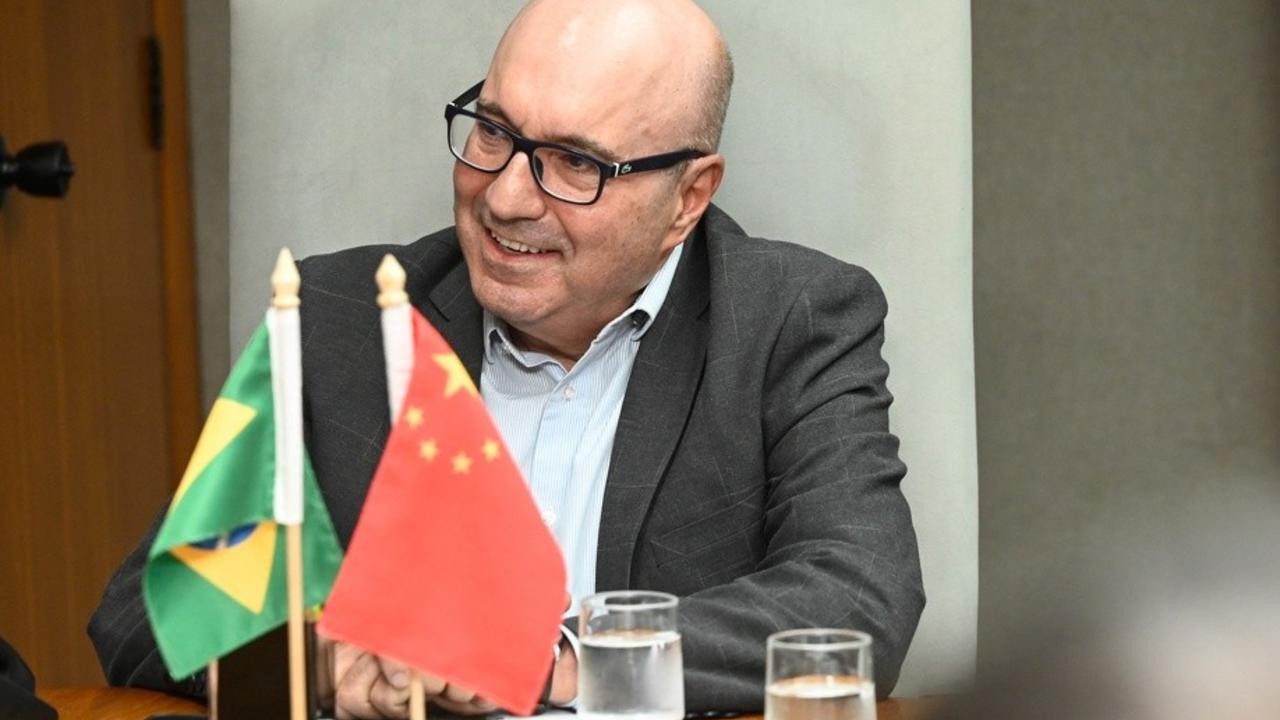 Prefeito Dário Saadi durante viagem que reforça parceria com cidade chinesa