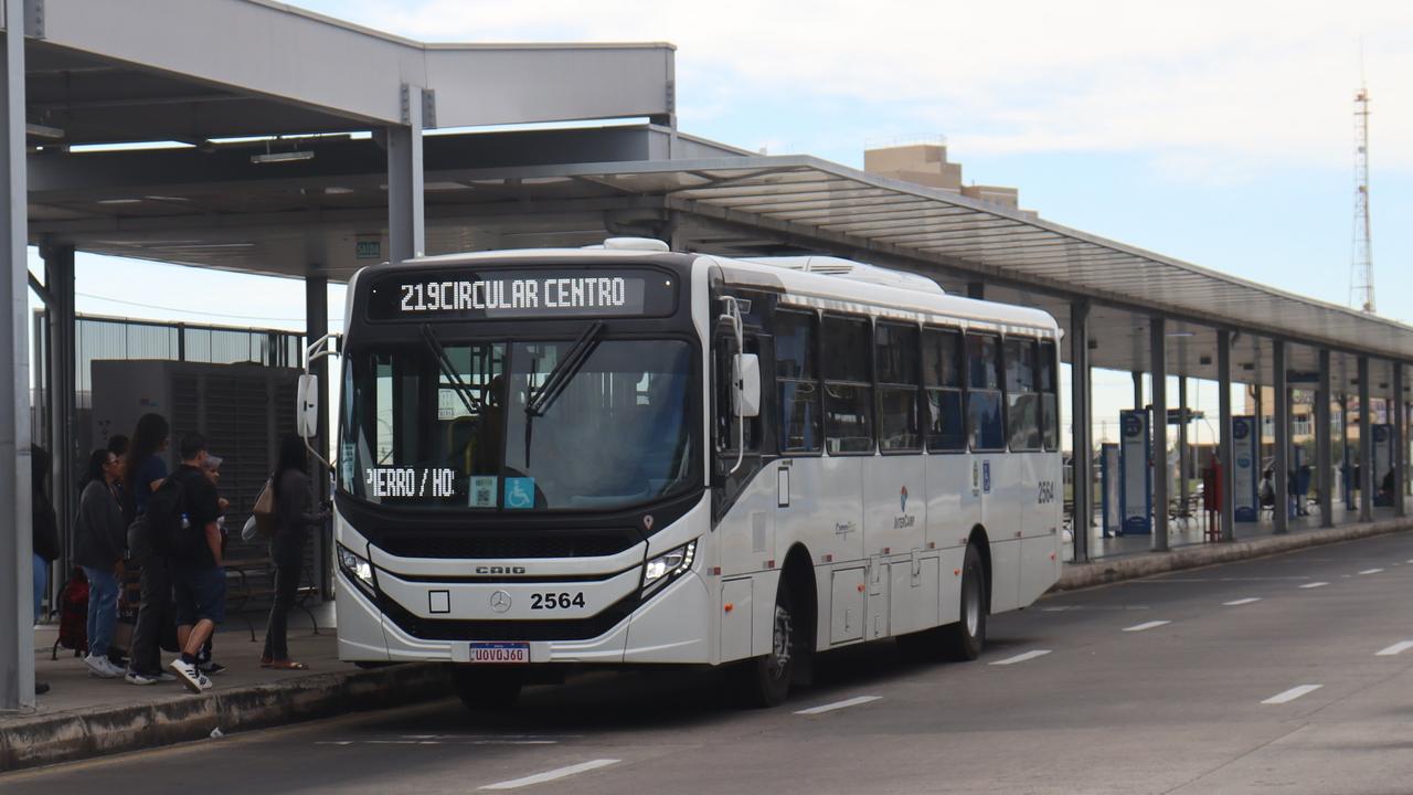 Nos terminais fechados, acesso gratuito vai ocorrer pelos portões laterais e embarque dos passageiros nos ônibus será pelas portas traseiras