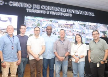 Gestão dos equipamentos semafóricos e monitoramento de tráfego no CCO da Emdec