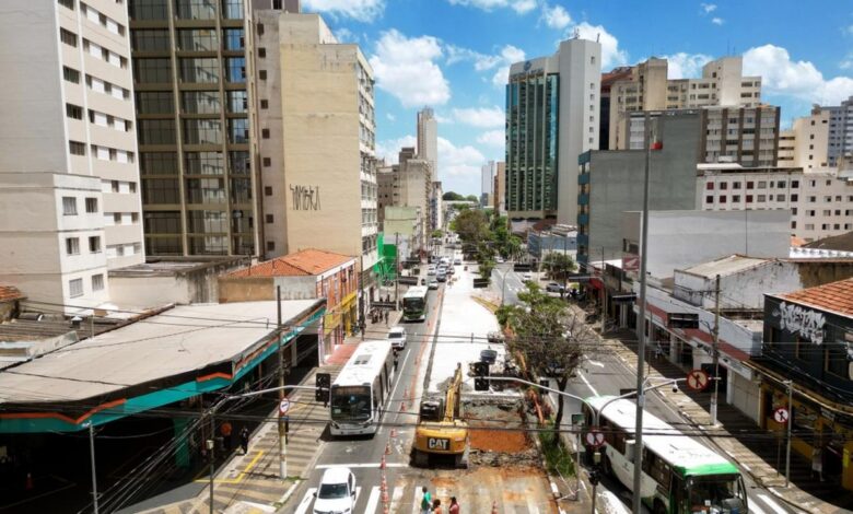 avenida Moraes Salles com obras de implantação do pavimento rígido do BRT