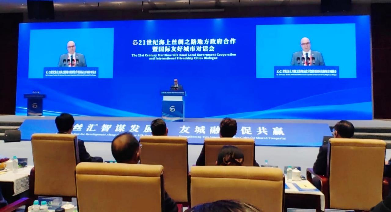Prefeito participa de evento sobre cooperação entre cidades da Rota Marítima da Seda na China