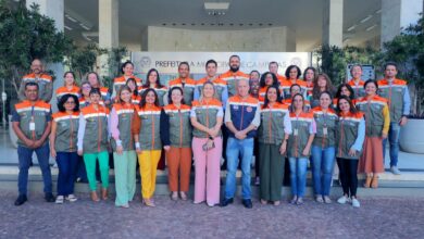 Equipe do Serviço de Proteção Social em ações emergenciais com vistoria em bairro atingido pelas chuvas