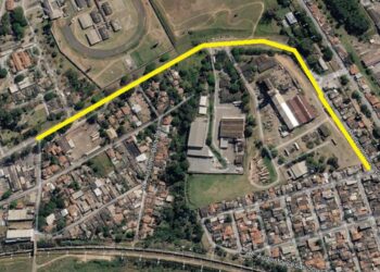 Trecho da antiga estrada de Monte Mor com pavimento a ser renovado