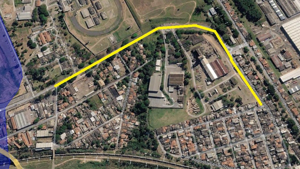 Trecho da antiga estrada de Monte Mor com pavimento a ser renovado