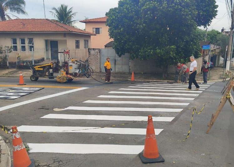 Rua Brigadeiro Faria Lima, na Vila Real, volta a ter duplo sentido para circulação de veículos