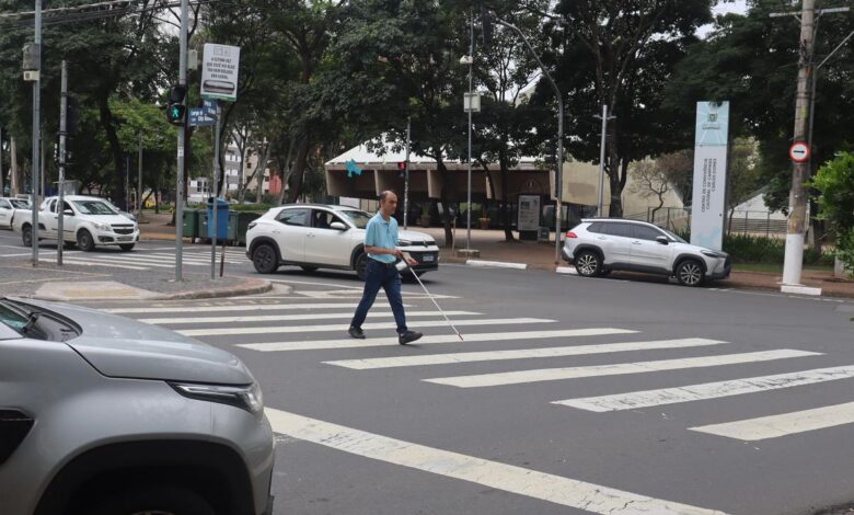 Dispositivo proporciona mais autonomia e segurança para travessia segura de pessoas com deficiência visual