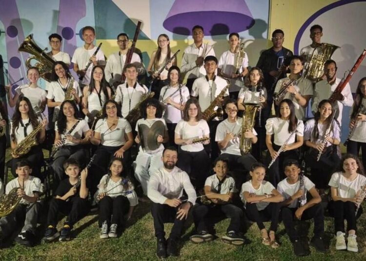 Solistas mirins do Centro de Educação Musical de Hortolândia protagonizam concerto comemorativo ao Dia das Crianças