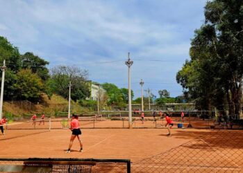 Outubro Rosa: Torneio feminino de tênis será realizado nas quadras do Taquaral