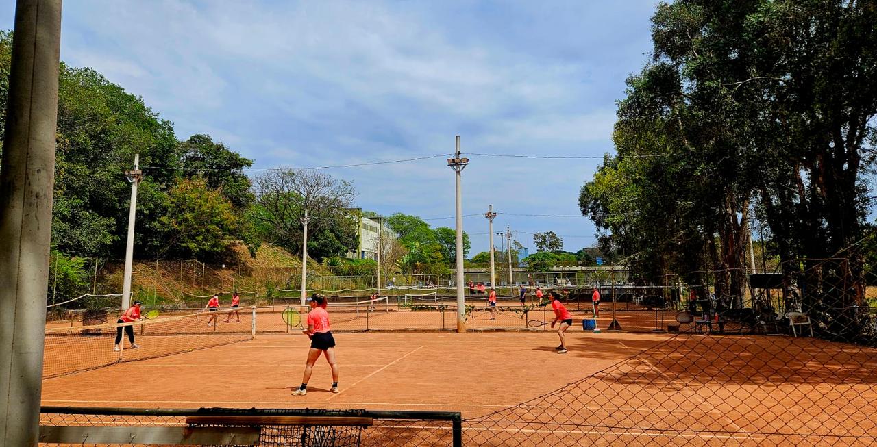 Outubro Rosa: Torneio feminino de tênis será realizado nas quadras do Taquaral
